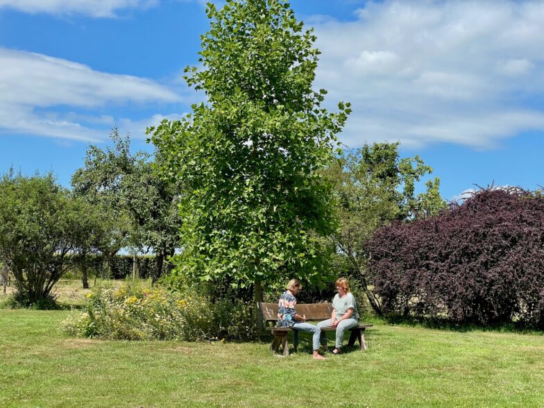 Samaya tuin met mensen